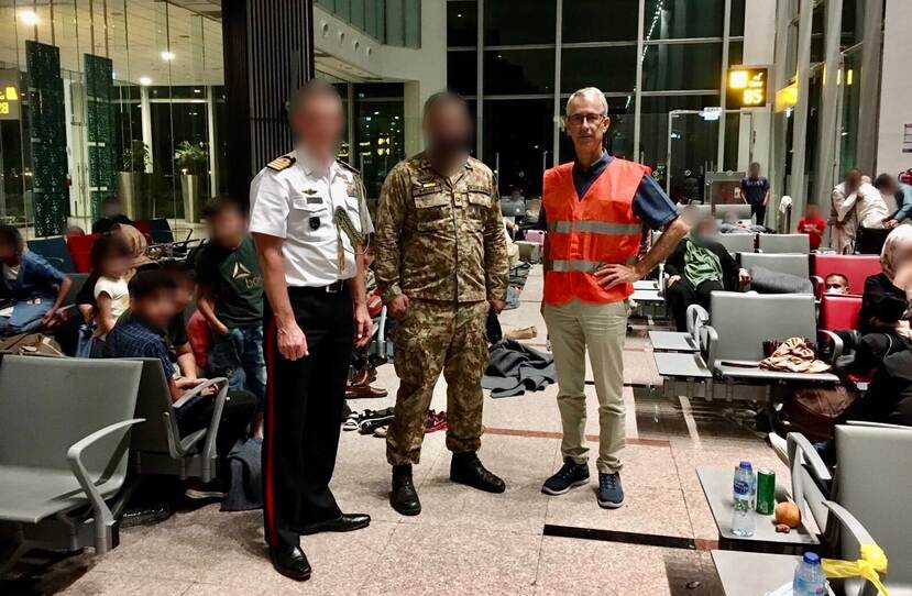 Defensie n BZ werken samen op de luchthaven van Islamabad