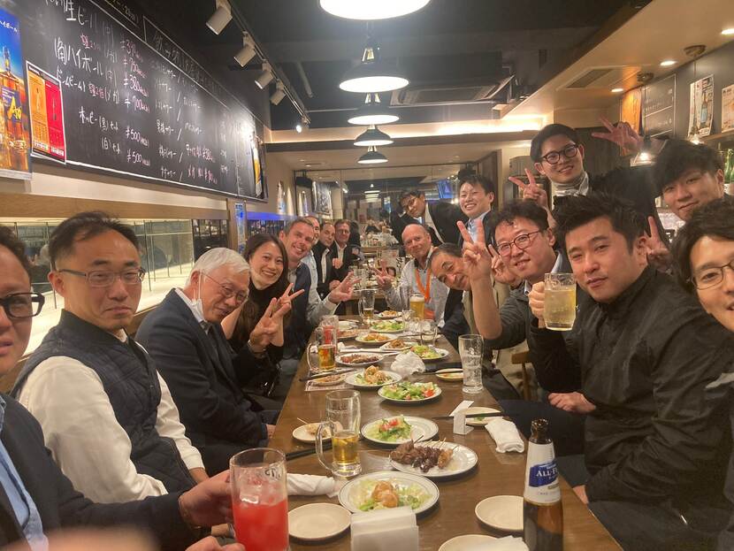 We4Ce sluit af met een gezellig diner.