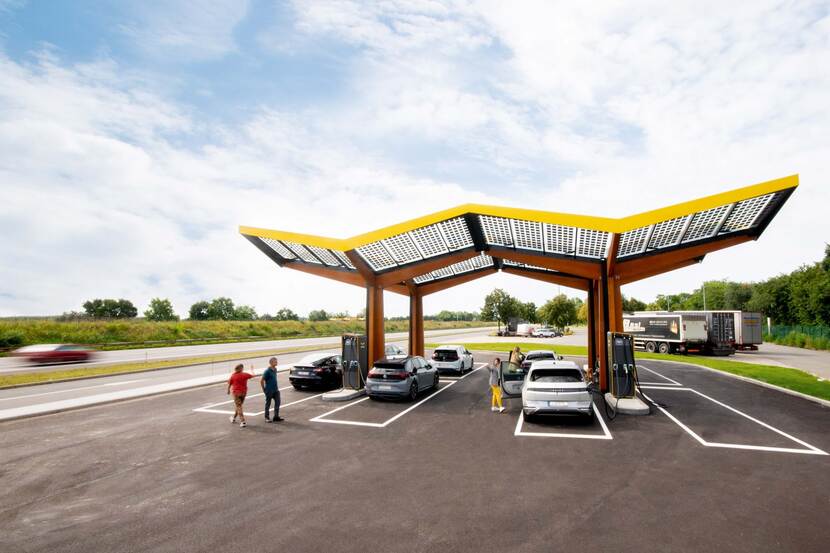 Fastned laadstation in het buitenland