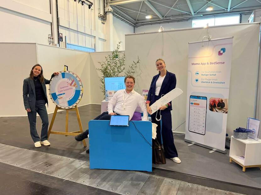 Een deel van het team van Momo Medical.